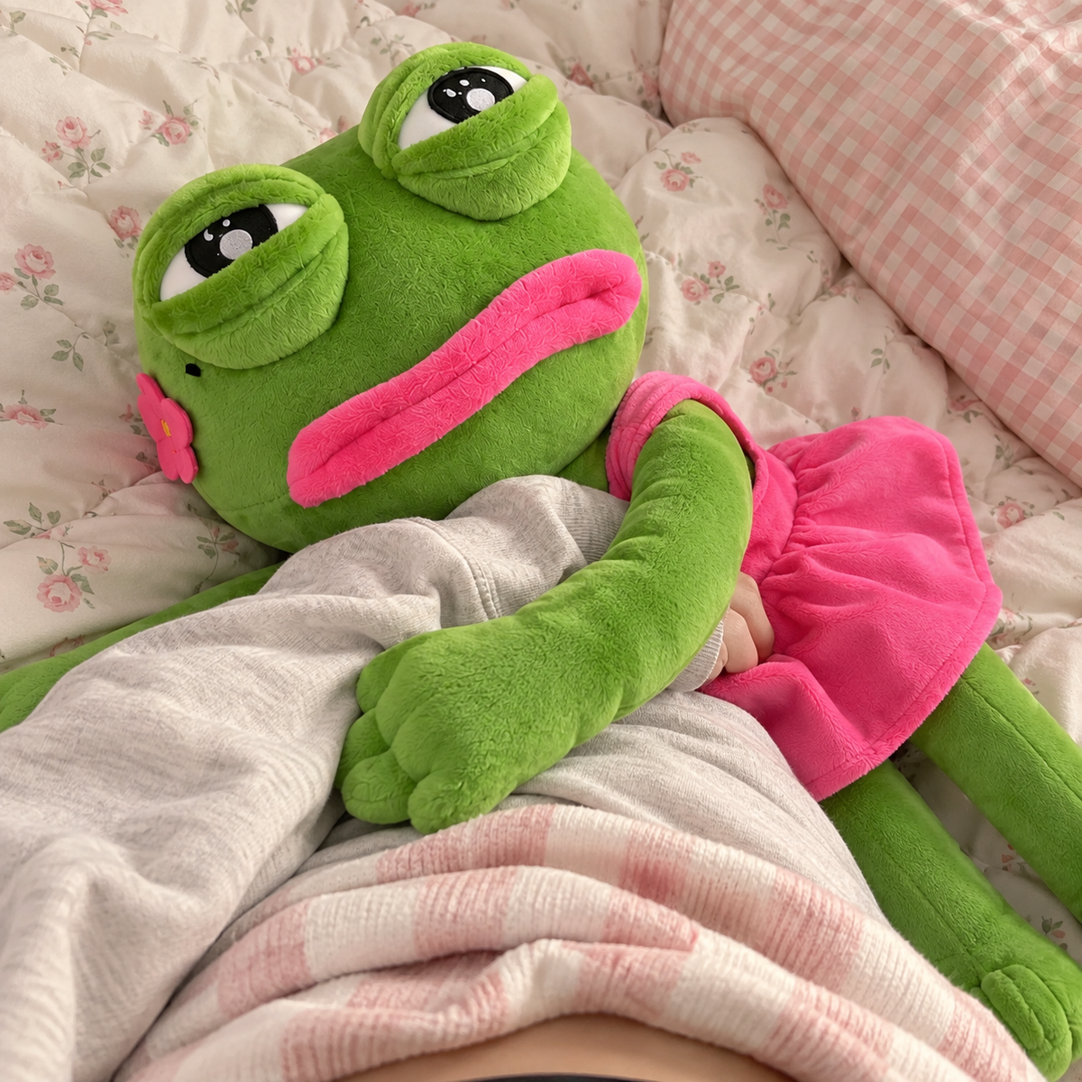 PEPE Plush - Girl Edition
